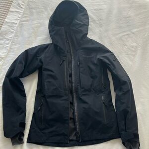 Norrrona Lofoten insulated Black goretex Ski jacket